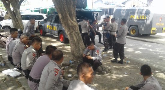 200 Personil Polres Bolmong Amankan Penetapan Paslon Pilkada