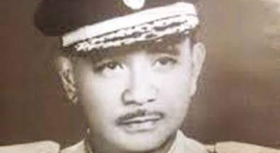 Letjen TNI (Purn.) AY. Mokoginta. Foto: wikipedia dan repro "Soeharto & Barisan Jenderal Orba".