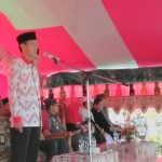 Bupati Bolsel Iskandar Kamaru saat memimpin apel perdana