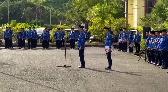 Tampak Bupati Bolsel, Iskandar Kamaru saat memimpin upacara HUT Korpri ke-51 di lingkungan Pemerintah Kabupaten Bolsel, Selasa, 29 November 2022. (Foto: Wawan Dentaw/Bolmong.News)