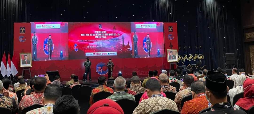 Wakil Presiden RI Ma'ruf Amin saat membuka secara langsung kegiatan peringatan hari Hak Asasi Manusia ke-74 tahun, di Ballroom Hotel Sultan, Jakarta, Senin (12/12/2022). (Foto: Diskominfo)