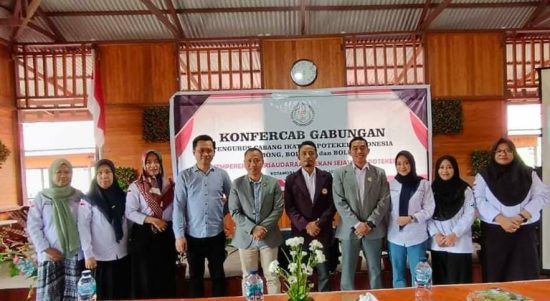Asrul Ihsan bersama para pengurus dan anggota PC IAI Kabupaten Bolsel, Sabtu (21/1/2023) di Pondok Telaga Kotamobagu. Foto: Wawan Dentaw/Bolmong.news.