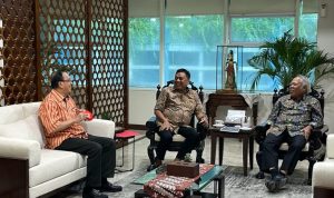 Gubernur Sulut Olly Dondokambey saat menemui Menteri PUPR Basuki Hadimuljono di Jakarta, Rabu (25/1/2023). Foto: Dok/Humas Pemprov Sulut.