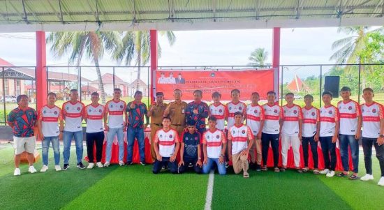 Pelepasan Tim Bolsel FC untuk berlaga di kompetisi Liga 3 zona Bolaang Mongondow raya yang dilaksanakan di Lapangan Futsal kompleks perkantoran Panango, Senin (9/1/2023). Foto: Wawan Dentaw.