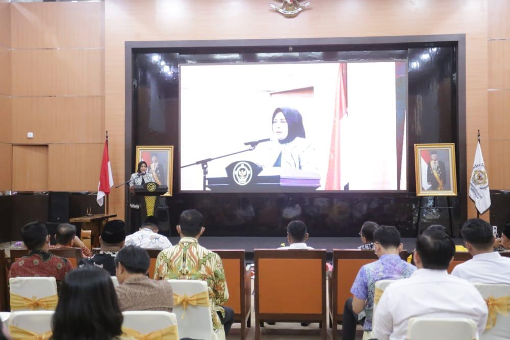 Wali Kota Kotamobagu Tatong Bara saat menyampaikan sambutan. Foto: Miranty Manangin