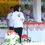 Wali Kota Kotamobagu Tatong Bara saat memberikan sambutan pada apel kerja perdana Tahun 2023, di Lapangan Kelurahan Motoboi Kecil, Rabu (4/1/2023). (Foto:Adit/Diskominfo Kotamobagu)