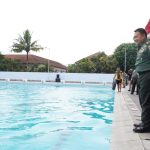 Kasad Jenderal TNI Dr Dudung Abdurrachman berada di Kolam Renang A.J Mokoginta milik Sekolah Staf dan Komando Angkatan Darat (Seskoad), bertempat di Seskoad, Bandung, Kamis (19/1/2023). Foto: dok/tni.mil.id