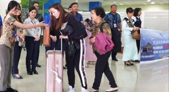 Wisatawan mancanegara asal Tiongkok yang berkunjung ke Sulawesi Utara melalui pintu masuk bandara Sam Ratulangi. Foto.dok/samratulangi-airport.com