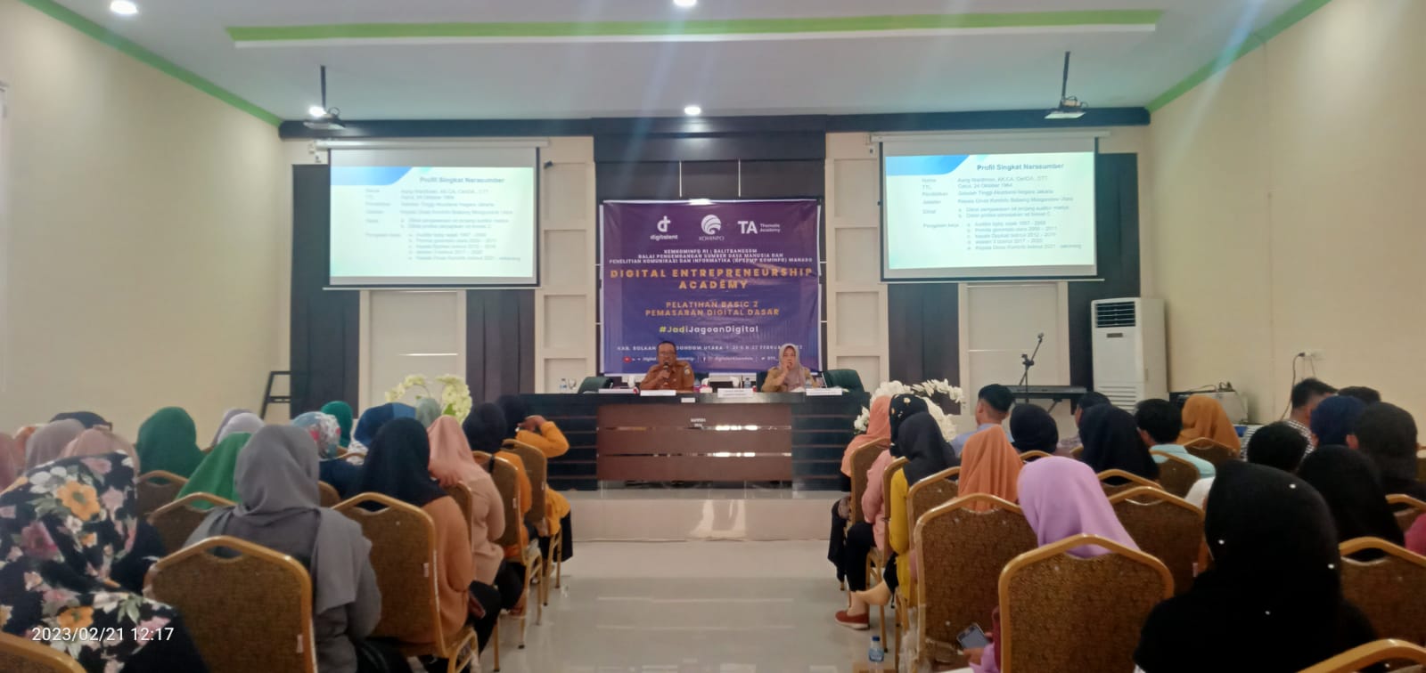 Kemen Kominfo RI melalui BPSDMP Kominfo Manado, menggelar Digital Entrepreneurship Academy bagi pelaku UMKM di Kabupaten Bolmut, bertempat di di Aula Bappelitbang Bolmut, Selasa (21/2/23). Foto: dok/Diskominfo Bolmut.