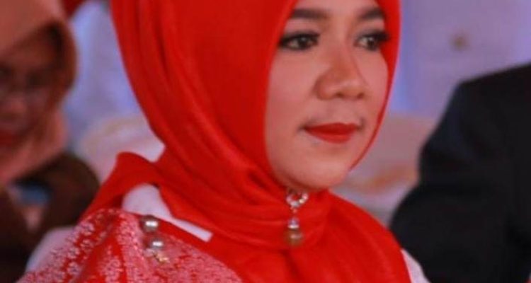 Kepala Dinas P3A Kabupaten Bolmut, Yani Lasama. Foto: Muchtar L Harundja.