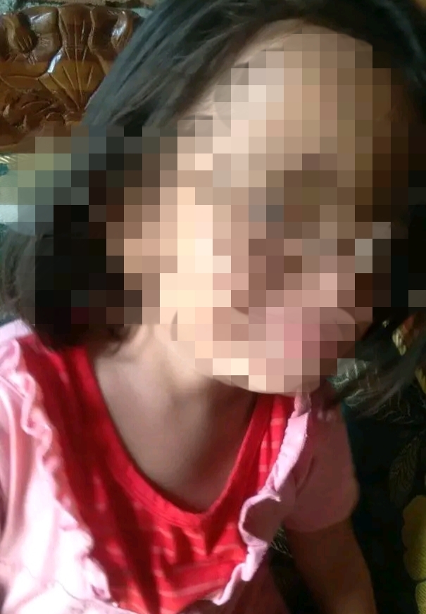 Anak di Kabupaten Bolaang Mongondow yang dikabarkan hilang oleh orang tuanya (gambar di blur), Senin 13 februari 2023. (foto.tim/bolmongnews)