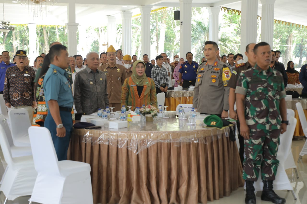 Bupati Asahan Surya BSc bersama unsur forkopimda saat menghadiri Musrenbang RKPD Tahun 2024 yang dilaksanakan di Pendopo Rumah Dinas Bupati, Kamis (9/3/2023). Foto: Anggi Lubis/bolmong.news