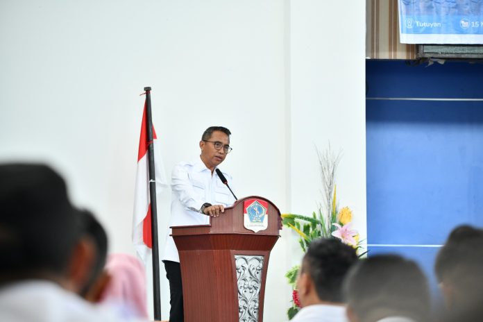 Bupati Boltim Sam Sachrul Mamonto saat membuka Musrenbangda penyusunan rancangan akhir RKPD Kabupaten Boltim Tahun 2024, di Aula kantor Bupati Boltim, Rabu (15/03/23). Foto: dok/Diskominfo Boltim.