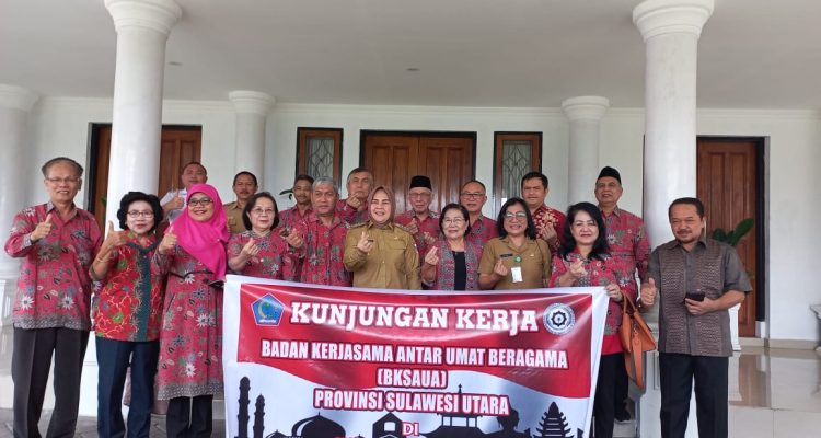 Wali Kota Kotamobagu Tatong Bara bersama BKSAUA Provinsi Sulawesi Utara, Selasa (21/3/2023) di Rumah Dinas Walikota. Foto: Diskominfo Kotamobagu.