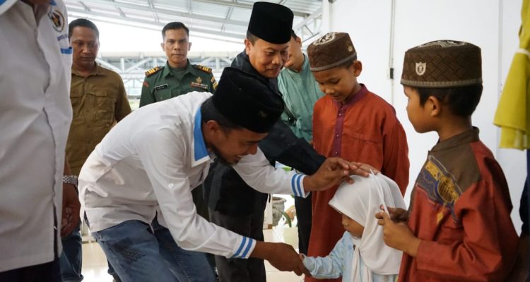 Bakti sosial PWI Asahan Peduli 2023. Foto: Anggi Lubis/bolmong.news