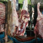 Daging Sapi yang dijual pedagang di Pasar. Foto: Anggi Lubis/bolmong.news