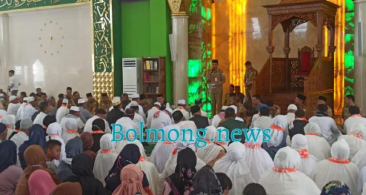Suasana penjemputan ratusan Jamaah Haji asal Kotamobagu, di Masjid Agung Baitul Makmur (MABM), Kota Kotamobagu, Senin 31 Juli 2023. (foto.Miranty Manangin/bolmong.news)