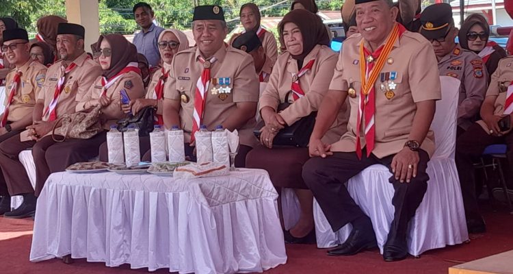 Tampak Bupati Bolmut Depri Pontoh menghadiri Upacara Peringatan Hari Pramuka Ke 62 tingkat kabupaten Bolmong Utara, bertempat di Bumi Perkemahan Sogi, Desa Bolangitang, Senin (14/8/2023). Foto: Muchtar L Harundja/Bolmong.news