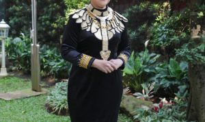 Ketua DPR RI Puan Maharani menggunakan pakaian adat Kerajaan Bolaang Mongondow yang disebut Salu' pada upacara HUT Ke-78 Republik Indonesia tanggal 17 Agutus 2023 di Istana Negara. Foto: dok/Murdiono Mokoginta.