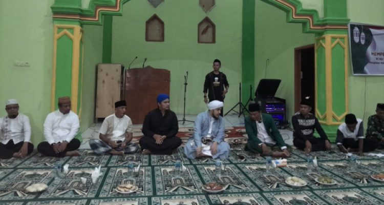 Tampak suasana Tabligh Akbar Lailatul Ijtima yang digelara PCNU Bolmut, di Masjid Ulil Albab, Desa Ollot II, Kecamatan Bolangitang Barat, Selasa 15 Agustus 2023. (foto.Muchtar L Harundja/bolmong.news)