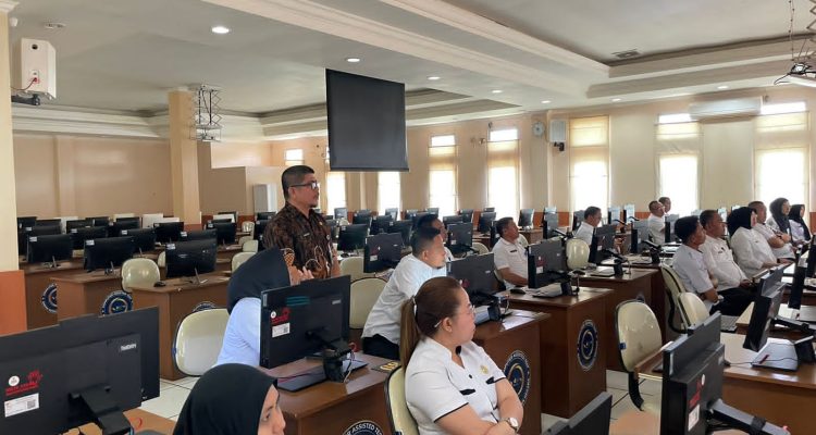 Pemerintah Kota (Pemkot) Kotamobagu bekerjasama dengan Assessment Center Kantor BKN Regional Willayah XI – Manado, menggelar Assessment Test bagi Pegawai Negeri Sipil (PNS) dilingkungan Pemerintah Daerah Kota Kotamobagu, Rabu (13/9/2023). Foto: dok/Diskominfo Kotamobagu.