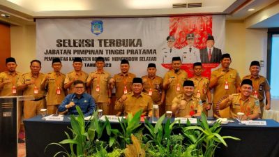 Suasana foto bersama usai pembukaan seleksi terbuka jabatan Pimpinan Tinggi Pratama Pemkab Bolsel yang digelar di Hotel Aston Manado, Senin (18/09/2023). Foto: Diskominfo Bolsel. 