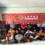 Tampak 20 warga binaan saat tiba di Lapas Kelas IIA Manado, Sulawesi Utara (Sulut), Sabtu 23 September 2023. (Foto.Rutan Kotamobagu)