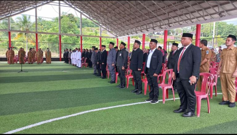 Suasana pelantikan para pejabat Pemkab Bolsel bertempat di Lapangan Futsal Panango Kompleks Kantor Bupati, Selasa (17/10/2023). Foto: Wawan Dentaw/bolmong.news