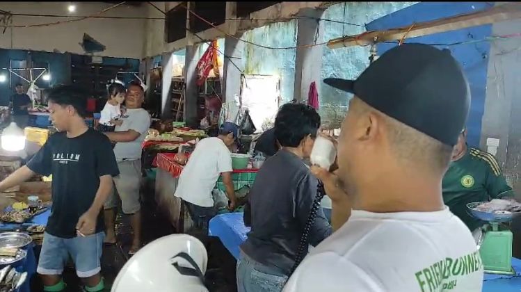 Tampak penertiban para pedangang pasar di lokasi eks gedung Palapa beberapa waktu lalu. Foto/dok/Diskominfo Kotamobagu