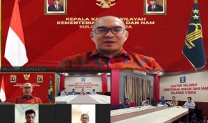 Kepala Kanwil Kemenkumham Sulawesi Utara Ronald Lumbuun, saat memimpin rapat Majelis Pengawas Wilayah atau MPW Sulut secara virtual, Jumat 22 Maret 2024. (Foto.Rutan Kotamobagu)