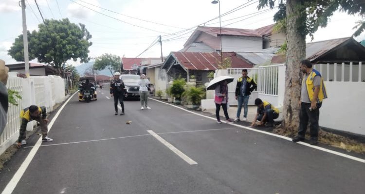 Proyek peningkatan jalan Dinas PUPR Kotamobagu. Foto: Nindy Pobela/Bolmong.news