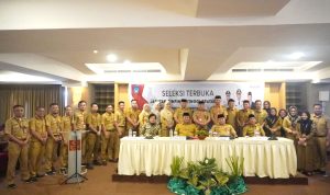 Wakil Bupati Bolsel Deddy Abdul Hamid bersama jajaran pejabat eselon II dan eselon III, bertempat di Hotel Quality Manado, Selasa (11/6/2024) dalam pembukaan kegiatan seleksi JPT Pratama.