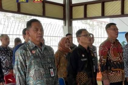 Tampak Jajaran Rutan Kotamobagu saat mengikuti acara deklarasi tolak dan perangi Judi Online secara virtual dari Aula Utama Rutan Kotamobagu, pada Jumat 12 Juli 2024.(foto.Ilham/Rutan Kotamobagu)