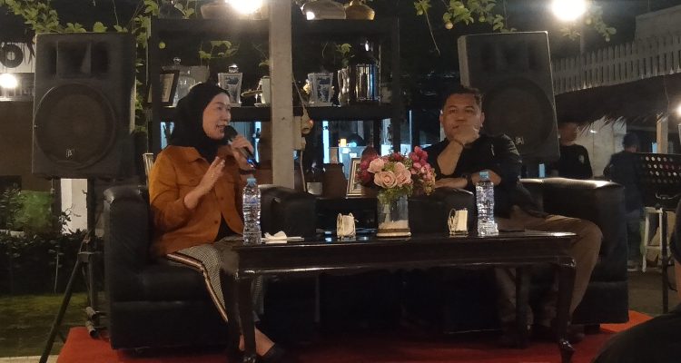 Sri Tanti Angkara (STA) di Media Gathering yang berlangsung di Kedai Bogani, Matali, Kecamatan Kotamobagu Timur, Kota Kotamobagu, Kamis 4 Juli 2024. (Foto.Wahyudy Paputungan/bolmong.news)