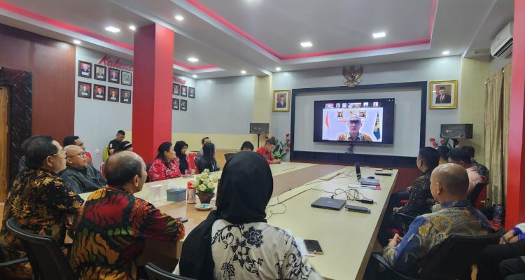 Suasana FGD yang berlangsung di Kanwil Kemenkumham Sulut secara hybrid, dibuka resmi Kepala Kanwil Sulut Ronald Lumbuun, Jumat 2 Agustus 2024. (foto.Ist/Rutan Kotamobagu)