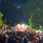 Tampak massa pendukung NK-STA membludak di Kampanye Diaologis, di Kelurahan Mogolaing, Minggu (3/11/2024) malam. Foto: Tim NK STA