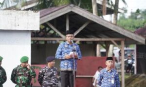 Pjs Bupati Bolaang Mongondow Selatan memimpin upacara memperingati Hari Pahlawan ke-79 Tahun 2024. Foto: Wawan Dentaw/Bolmong.news