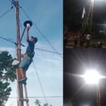 Pemasangan lampu jalan di kompleks Koramil Kelurahan Kotobangon Kecamatan Kotamobagu Timur, bantuan dari Benny Rhamdani.