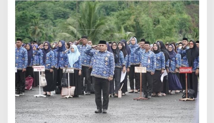 Pemerintah Kabupaten (Pemkab) Bolaang Mongondow Selatan (Bolsel) melaksanakan Apel Hari Ulang Tahun (HUT) ke-53 Korps Pegawai Republik Indonesia (Korpri) Tahun 2024. Foto: Wawan Dentaw/bolmong.news