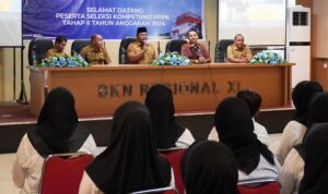 Wakil Bupati Bolsel, Deddy Abdul Hamid memantau langsung pelaksanaan ujian seleksi pegawai pemerintah dengan perjanjian kerja (PPPK) Bolsel, di kantor BKN Manado, Senin (05/05/2025). Foto: Wawan Dentaw/Bolmong.News