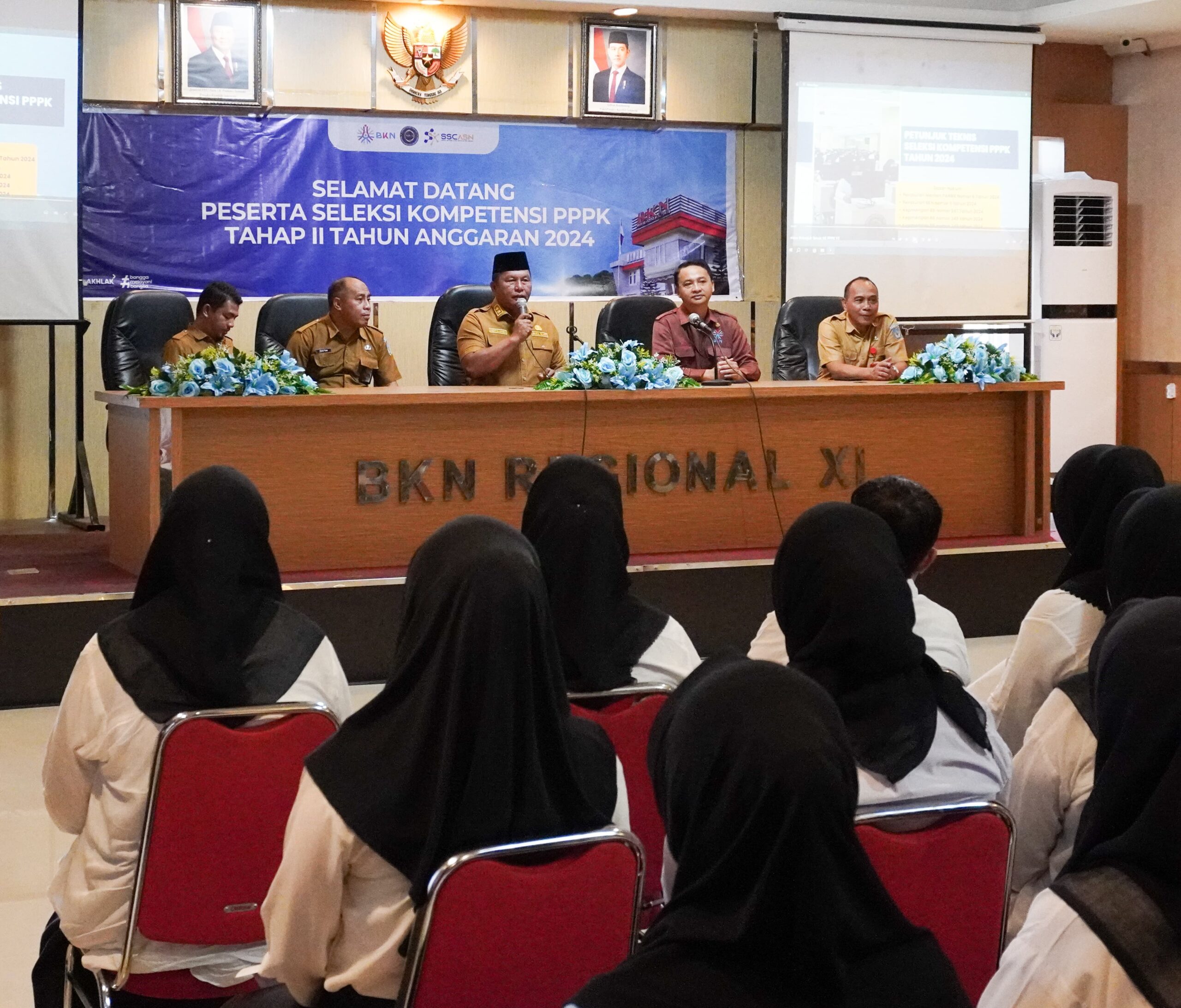 Wakil Bupati Bolsel, Deddy Abdul Hamid memantau langsung pelaksanaan ujian seleksi pegawai pemerintah dengan perjanjian kerja (PPPK) Bolsel, di kantor BKN Manado, Senin (05/05/2025). Foto: Wawan Dentaw/Bolmong.News