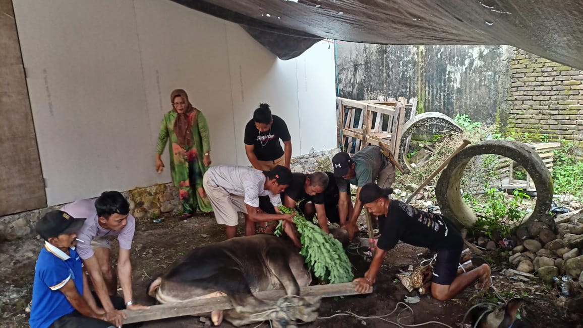Idul Adha 1446 Hijriah, Aleg Kotamobagu Henny Kaseger Berbagi Berkah. Foto: dok