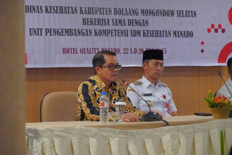 Tampak Bupati Bolsel, Iskandar Kamaru (Kanan), hadiri Pelatihan Gizi dalam Situasi Bencana yang berlangsung di Hotel Quality Manado, Rabu, (23/7/2025). Foto: Wawan Dentaw/Bolmong.news