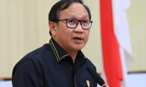 Ketua Fraksi PDIP DPRD Kota Kotamobagu, Royke Kasenda. Foto: dok