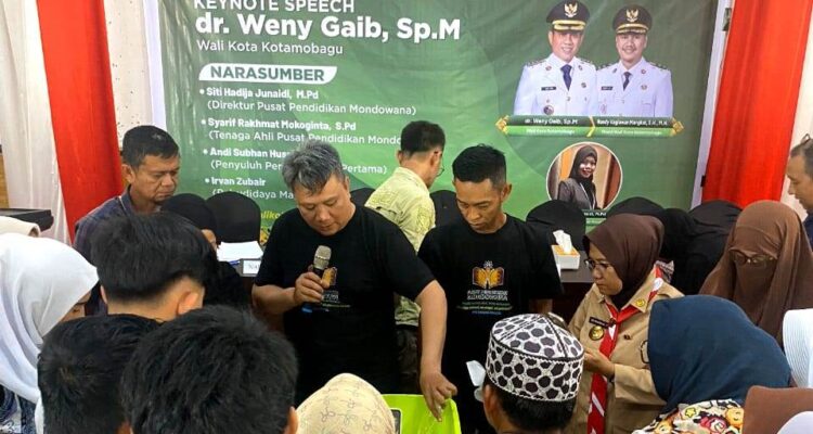 Pelatihan biokonversi sampah organik berbasis pemberdayaan masyarakat, di rumah dinas Wali Kota Kotamobagu, Sabtu (29/11/2025). Foto: Wawan Dentaw/bolmong.news