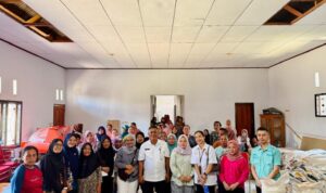 Pemerintah Kota Kotamobagu salurkan bantuan kepada 4.932 KPM, Rabu 26 November 2025. (foto.dok/Diskominfo Kotamobagu)