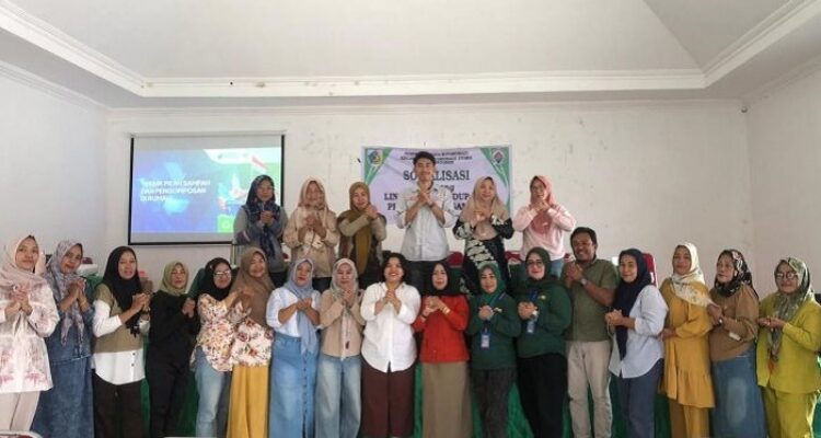 Pemkot Kotamobagu ubah perilaku warga soal sampah Pemkot Kotamobagu ubah perilaku warga terkait pengelolaan sampah. (foto.dok/Diskominfo Kotamobagu)