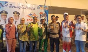 Momen foto bersama Wali Kota Weny Gaib dan Wakil Wali Kota Rendy Mangkat, saat berfoto dengan Bupati Bolmong Yusra Alhabsyi, Bupati Bolsel Iskandar Kamaru dan Kapolresta Manado Irham Khalid, usai pembukaan Porprov Sulut, Manado. (foto.dok/Diskominfo Kotamobagu)