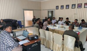 Suasana gelar perkara bersama Kepolisian, Kejaksaan dan Pengadilan terkait proses penyidikan atas penyitaan belasan ribu botol minuman beralkohol atau minol ilegal hasil operasi Satpol PP Kotamobagu. (foto.dok/Satpol PP Kotamobagu)