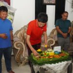 Tampak Wakil Bupati Deddy Abdul Hamid dan sejumlah ASN Pemkab Bolsel di kediaman Bupati Bolsel, Iskandar Kamaru